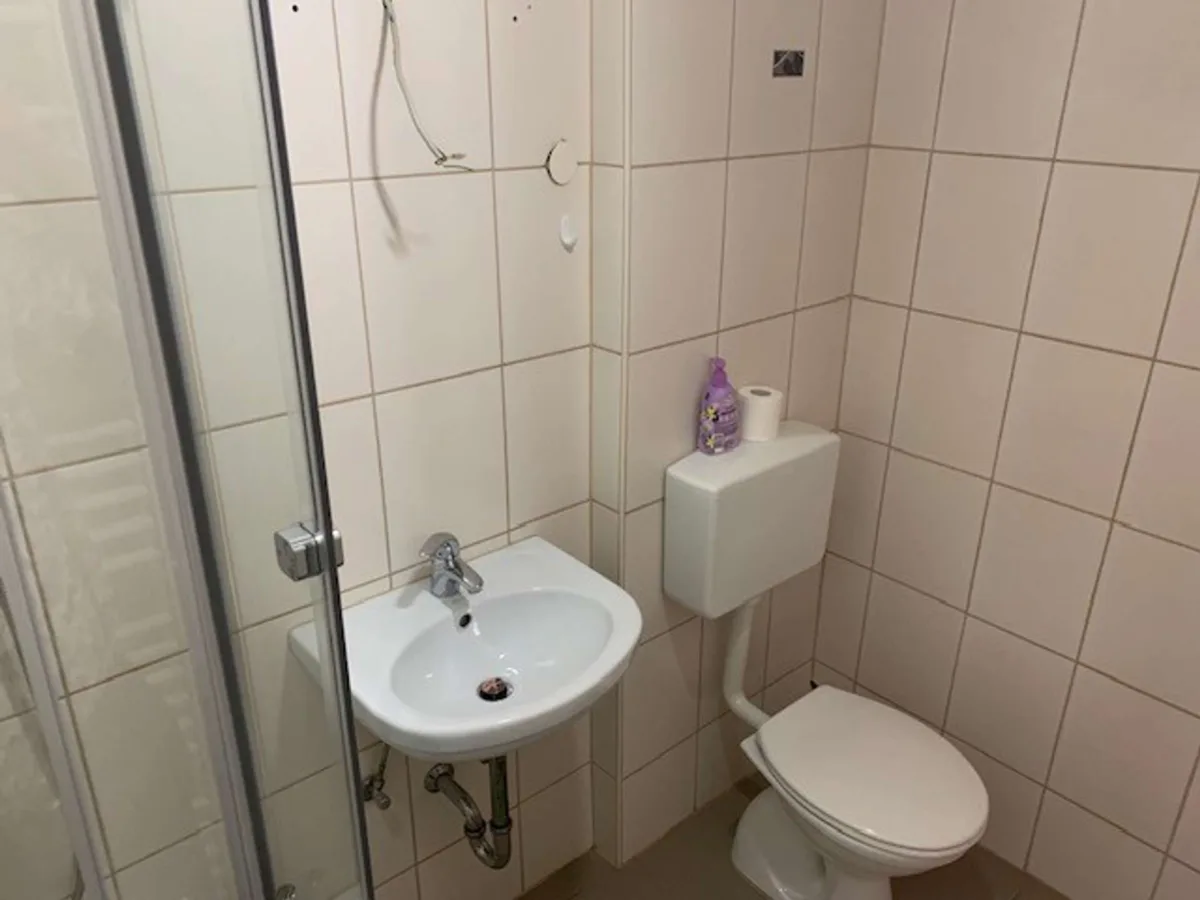 Badezimmer, 1. OG re.