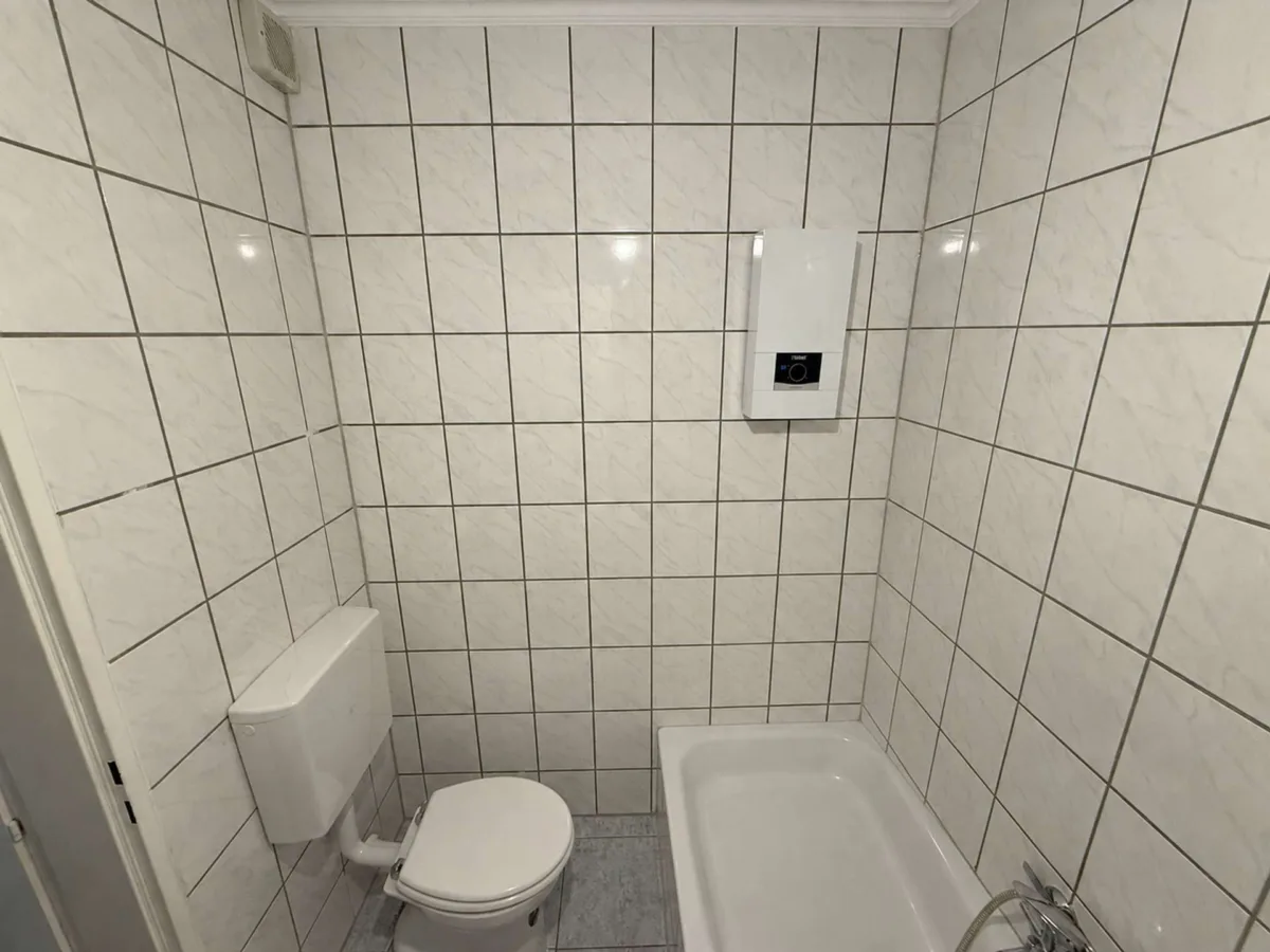 Badezimmer, 1. OG mi.