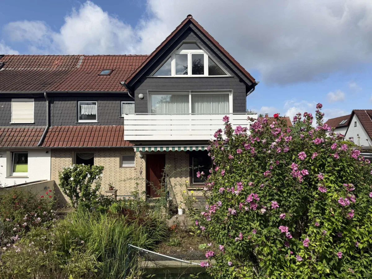 Hausansicht Garten